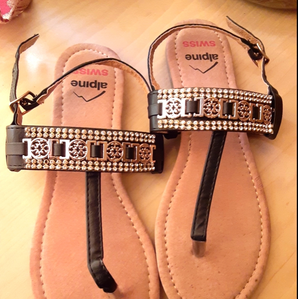Sandals - Picture 2 of 3